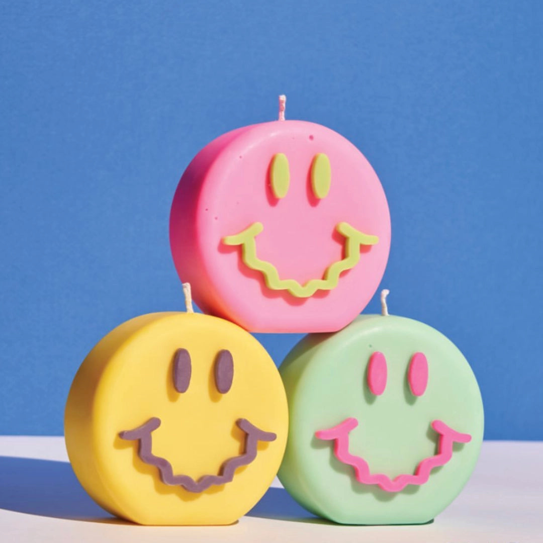 SMILEY GET WAVEY CANDLE PINK