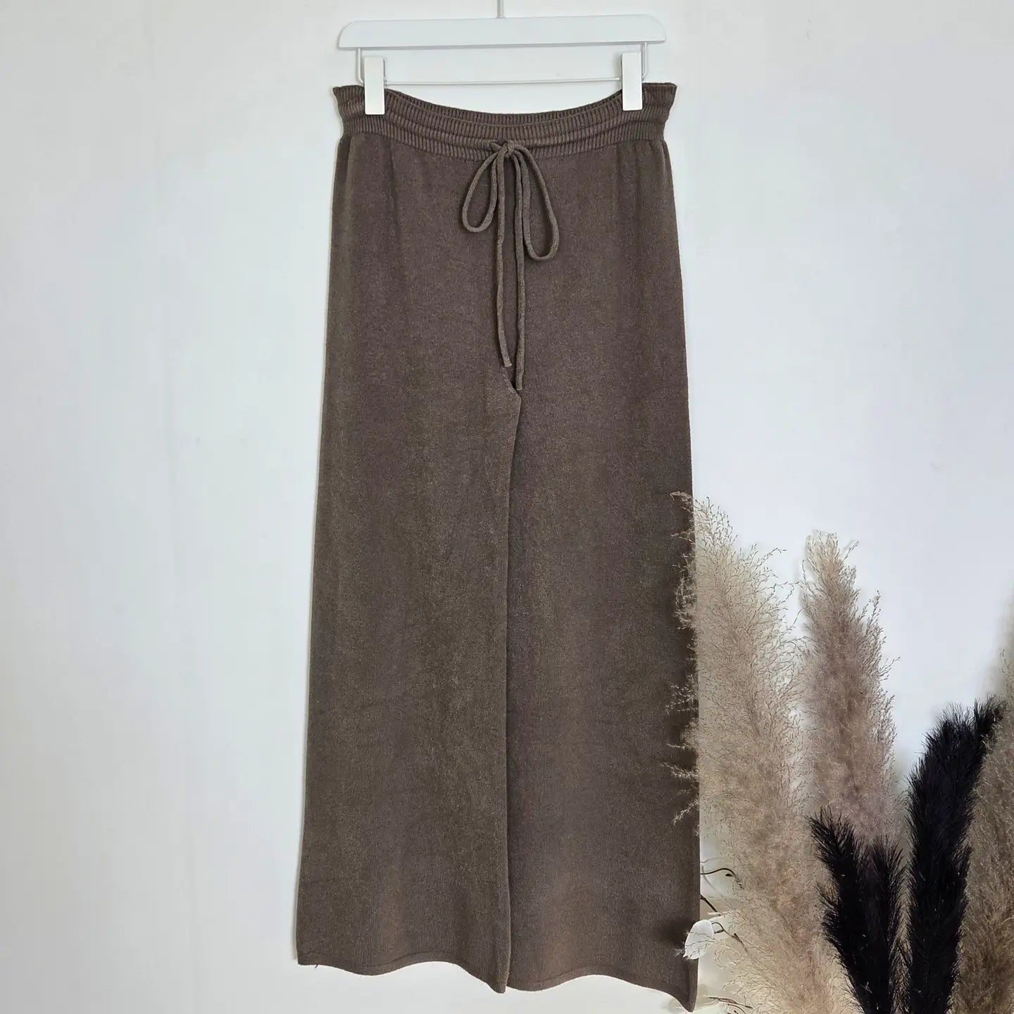 MAGGIE KNIT TROUSER TAUPE