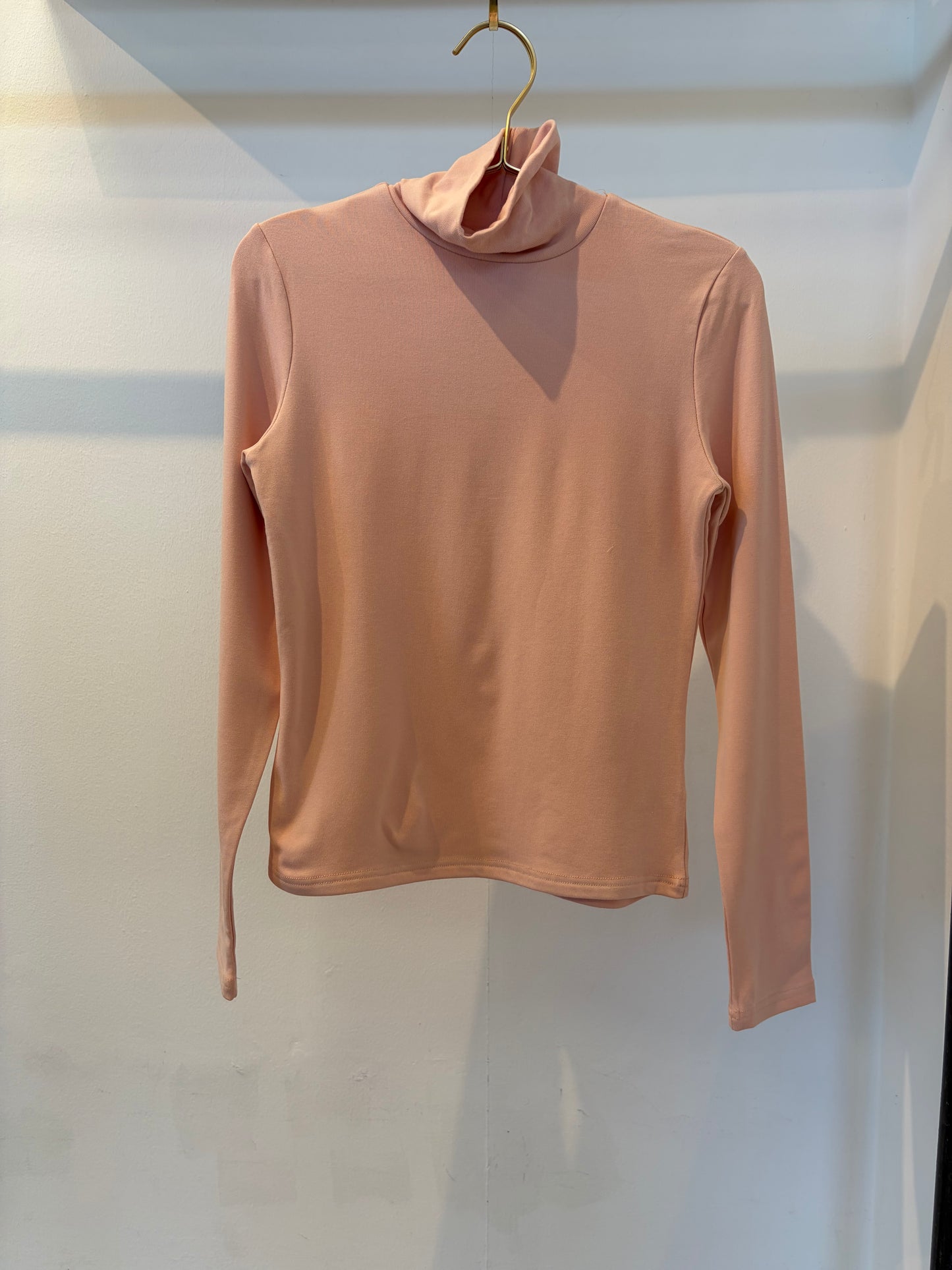 IVY TURTLE NECK BASIC PINK