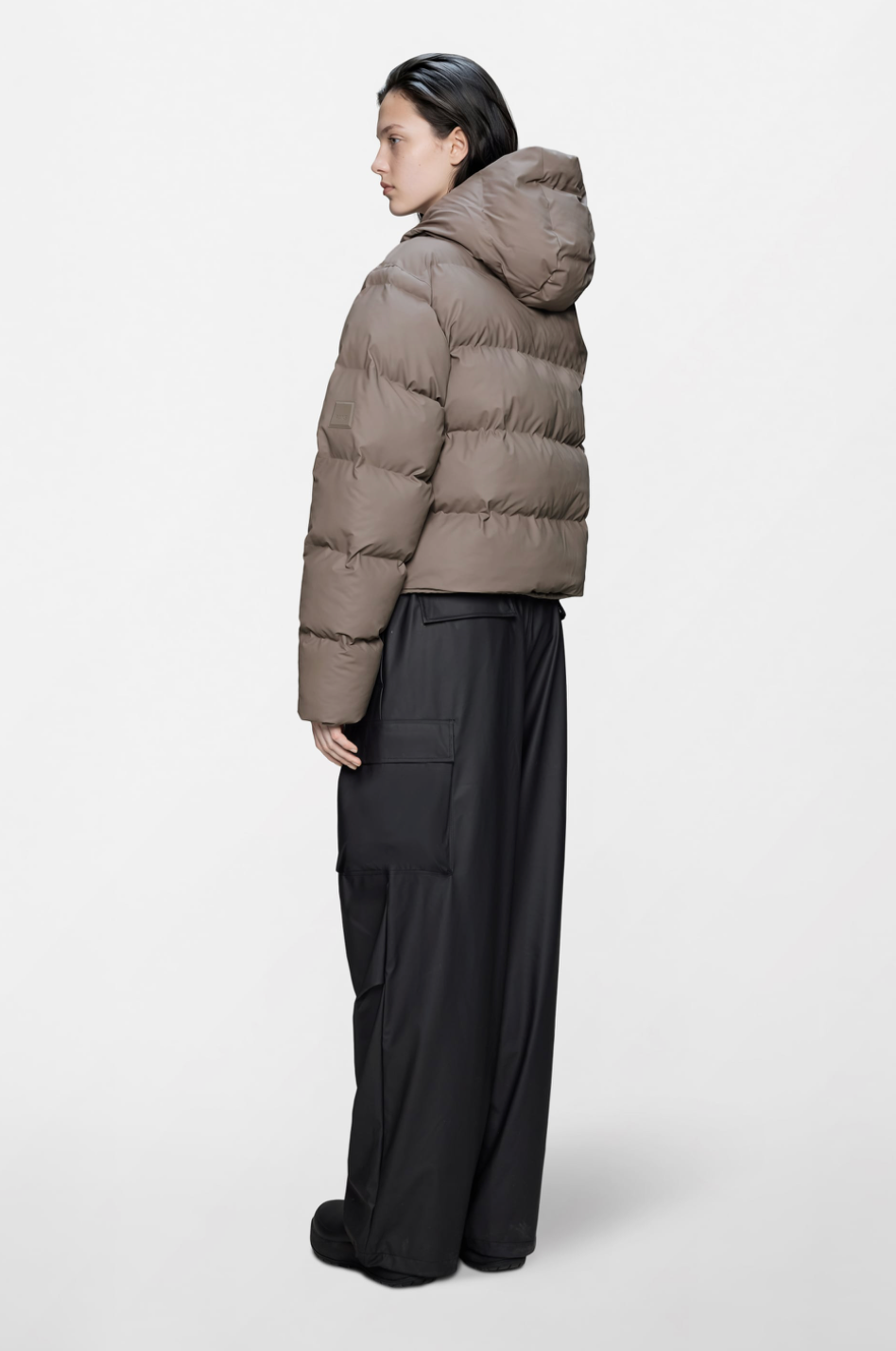 ALTA PUFFER SHORT CINDER