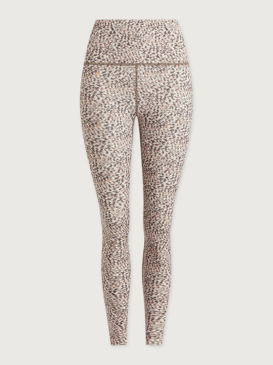FREESOFT HIGH LEGGING 28" IVORY ABSTRACT FEATHER IAFE