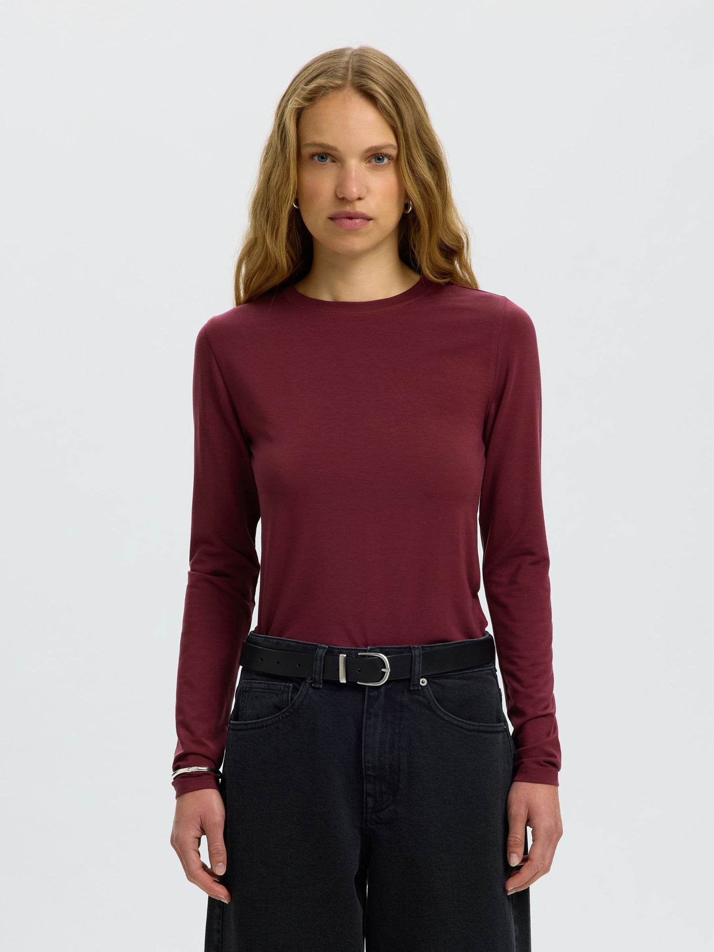 MANJA O NECK TOP TAWNY PORT LS