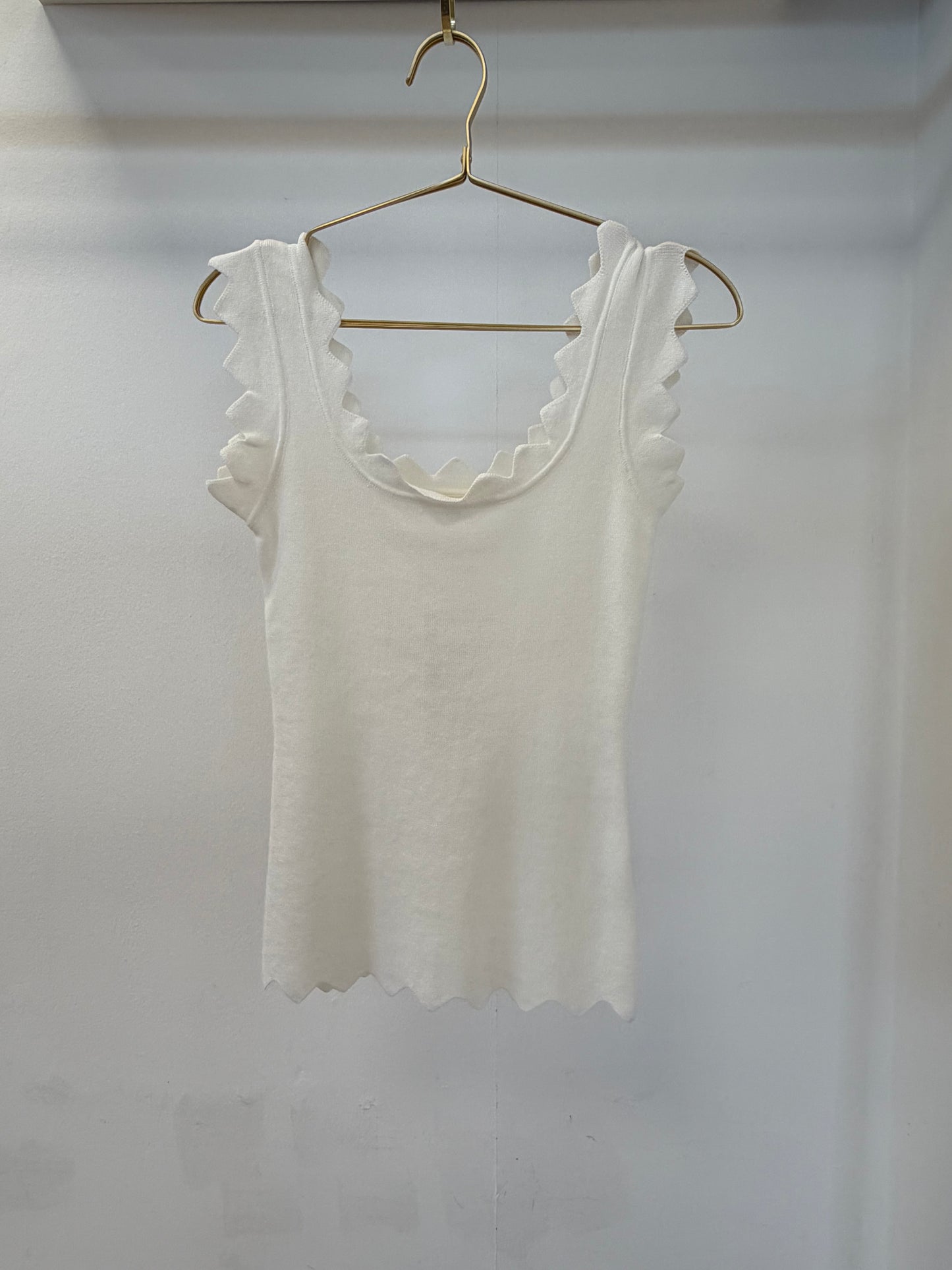 FRILL VEST WHITE