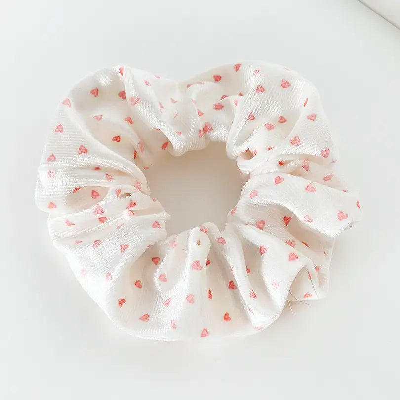 MINI HEARTS SCRUNCHIE