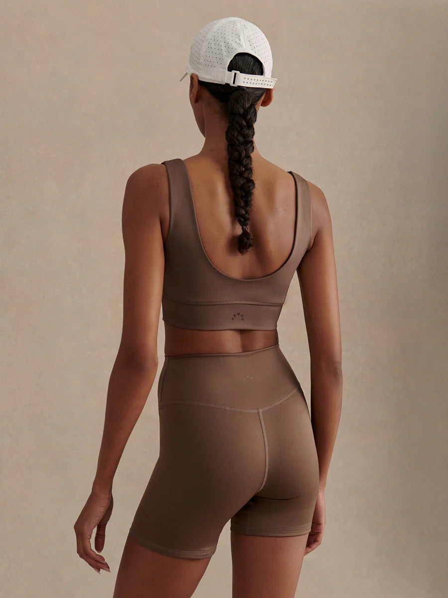 ASSURE HIGH RISE CYCLING SHORT 5 COFFEE QUARTZ