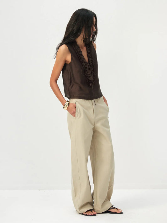 RUFFLE VEST TOP BROWN