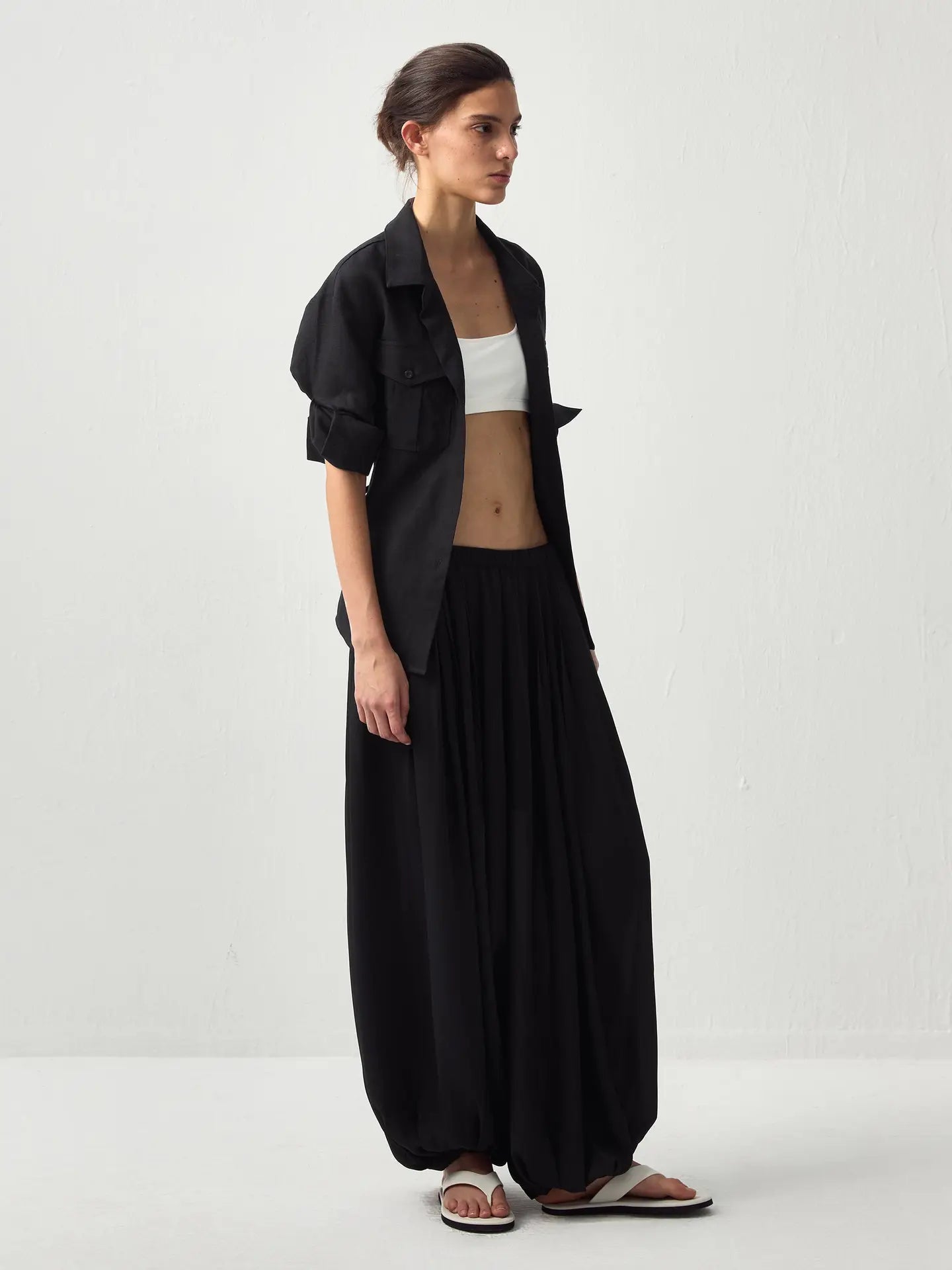 PLEATED BALLOON PANTS BLACK