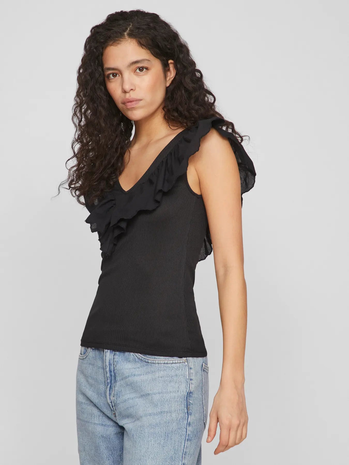 LALA V-NECK TOP BLACK BEAUTY