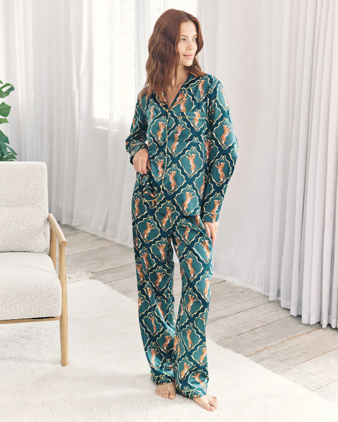 SATIN GILDED TIGER LONG PYJAMA SET