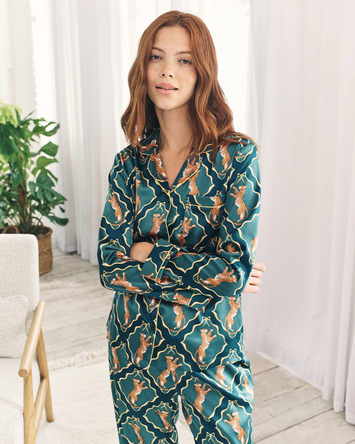 SATIN GILDED TIGER LONG PYJAMA SET