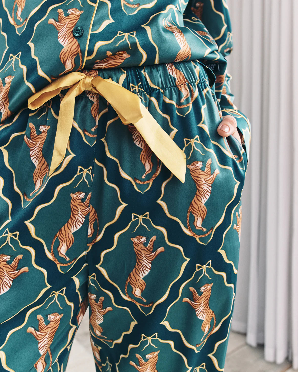 SATIN GILDED TIGER LONG PYJAMA SET