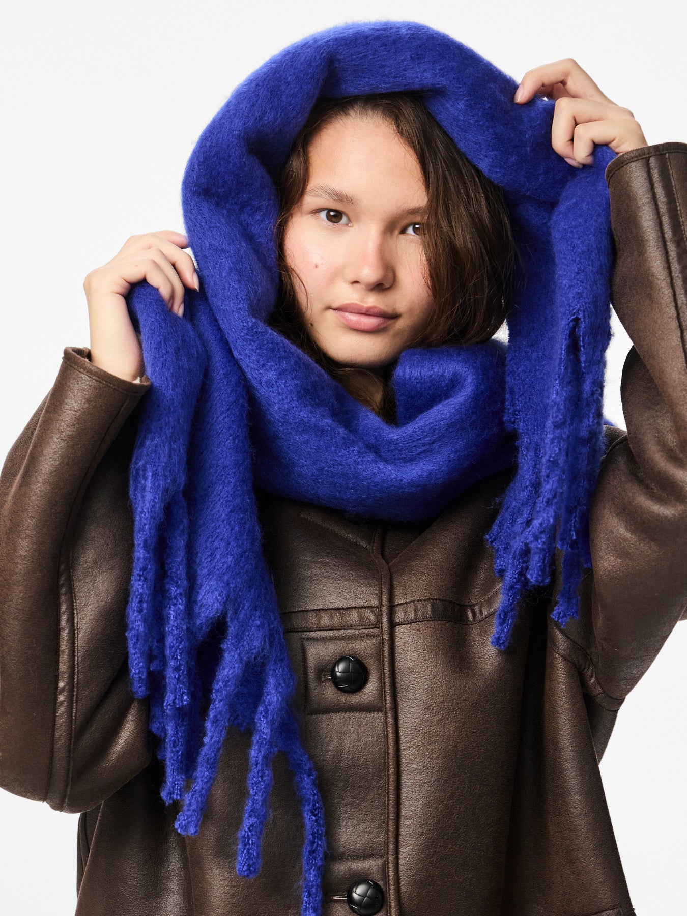 NIKITA LONG SCARF BLUING