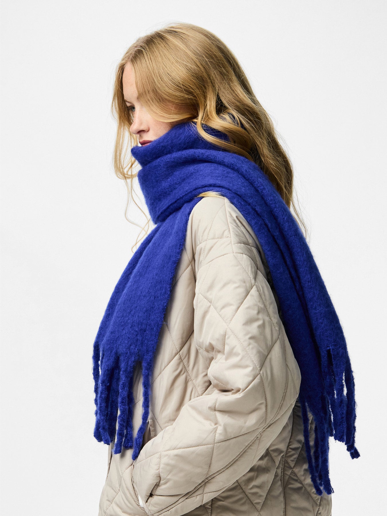 NIKITA LONG SCARF BLUING