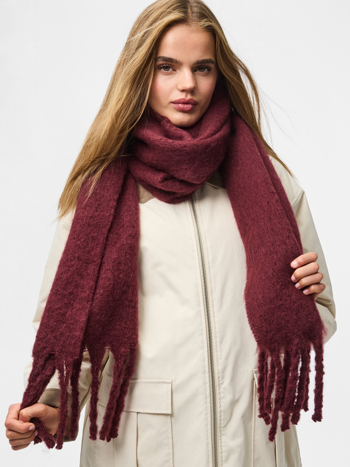 NIKITA LONG SCARF WINE TASTING