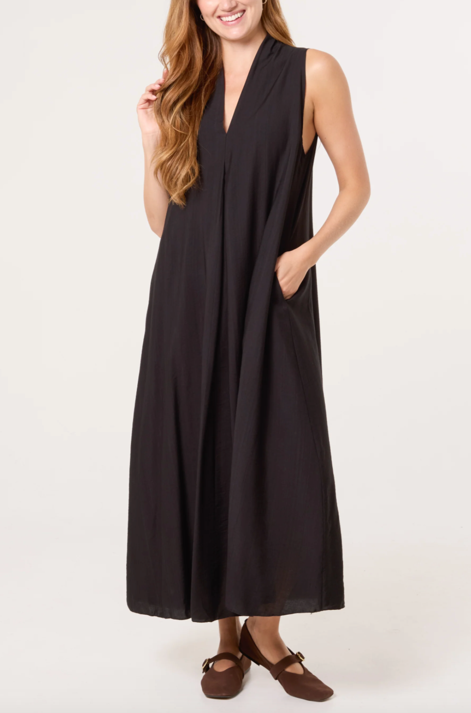 STEVIE MAXI V NECK DRESS BLACK