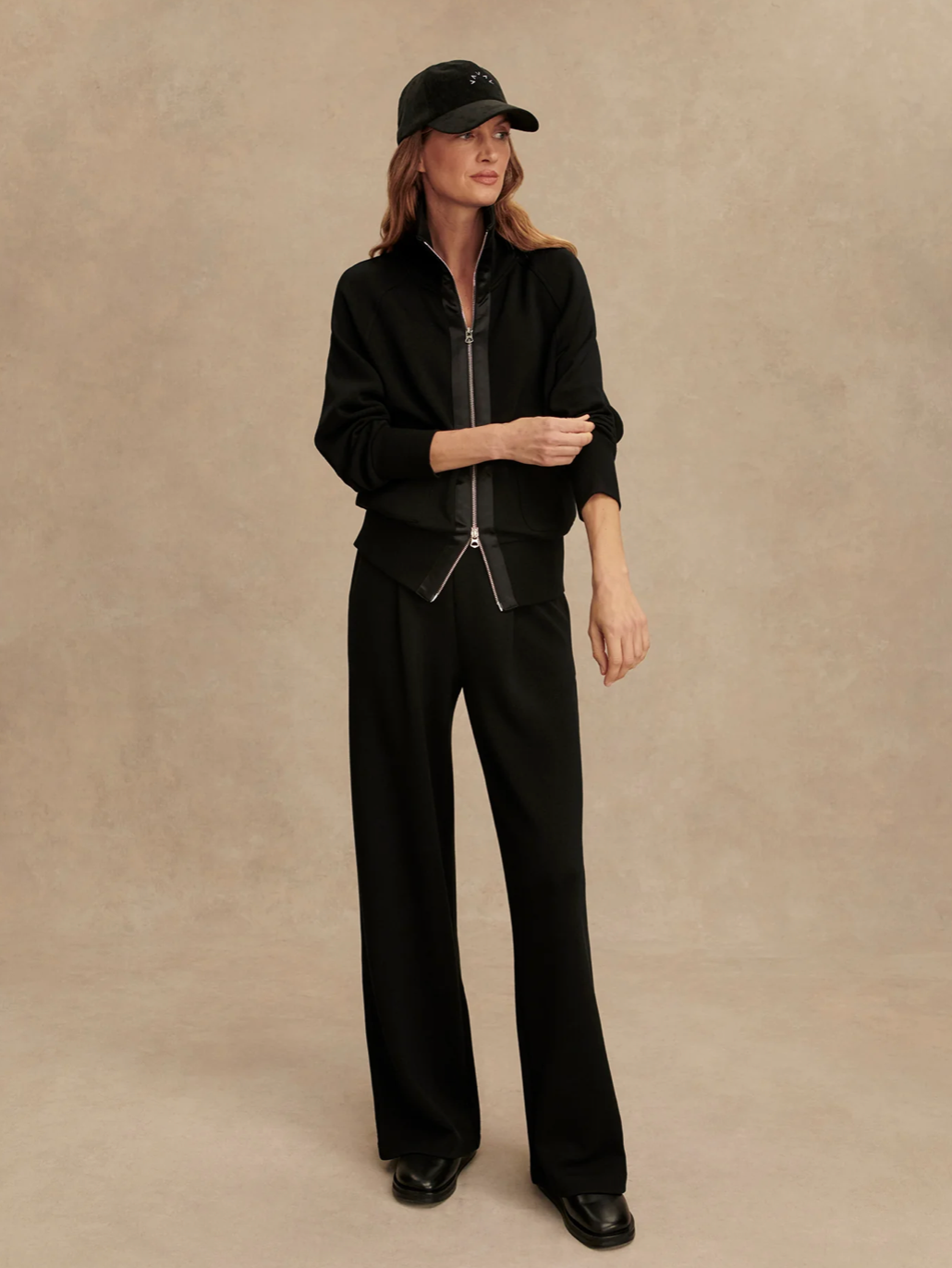 ROXBURY ZIP THROUGH BLACK