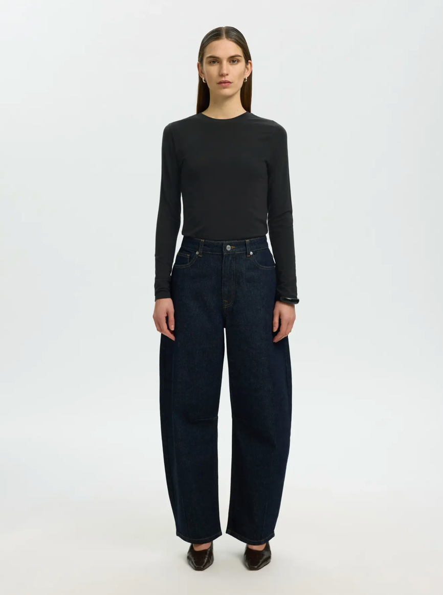 MANJA O NECK TOP BLACK LS