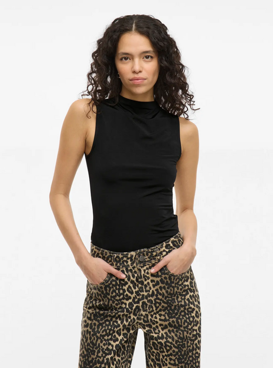 LEOA FUNNEL NECK TOP BLACK