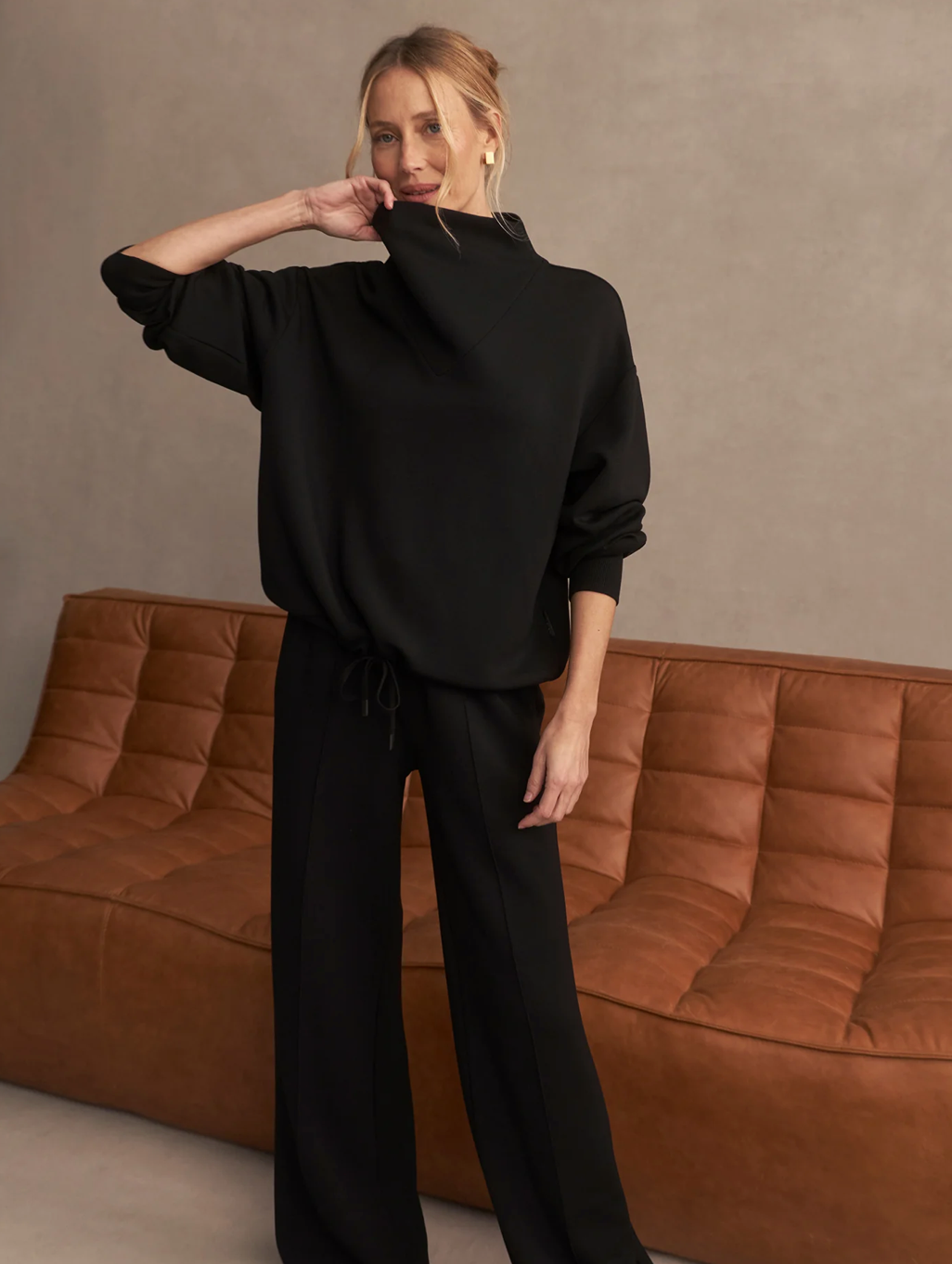 BETSY DOUBLESOFT SWEATER BLACK