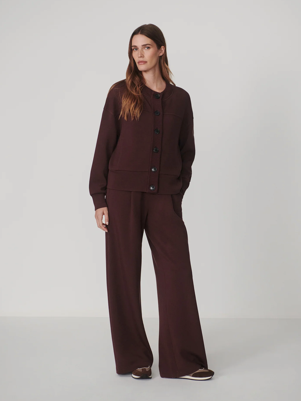 OLWEN BUTTON SWEAT MAHOGANY