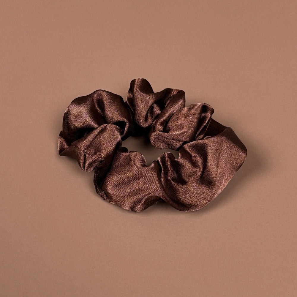 SCRUNCHIE SATIN CHOCOLATE
