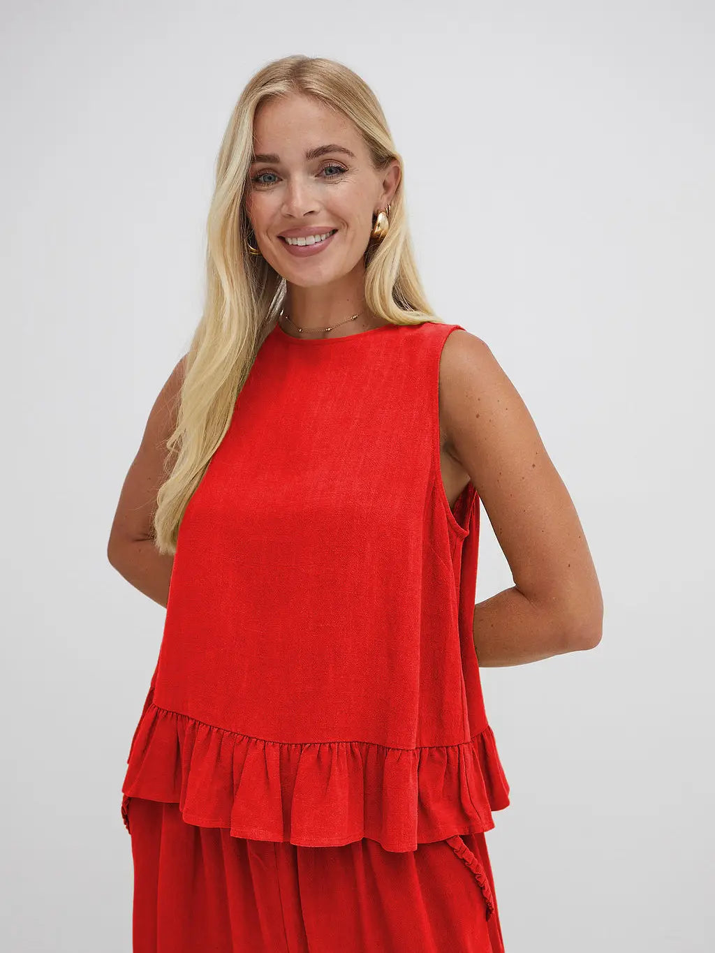 MONICA RUFFLE TOP RED