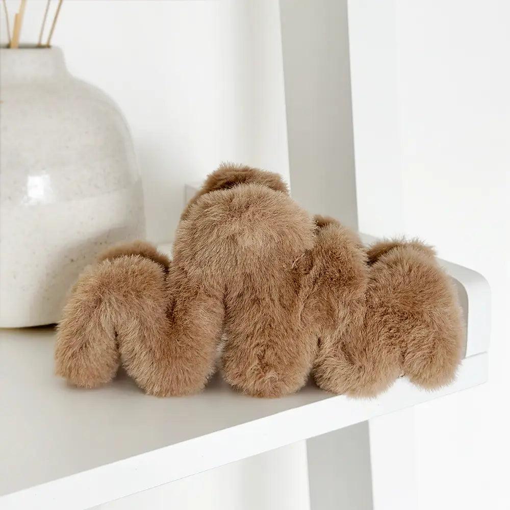 HAIR CLAW SQUIGGLE FUR