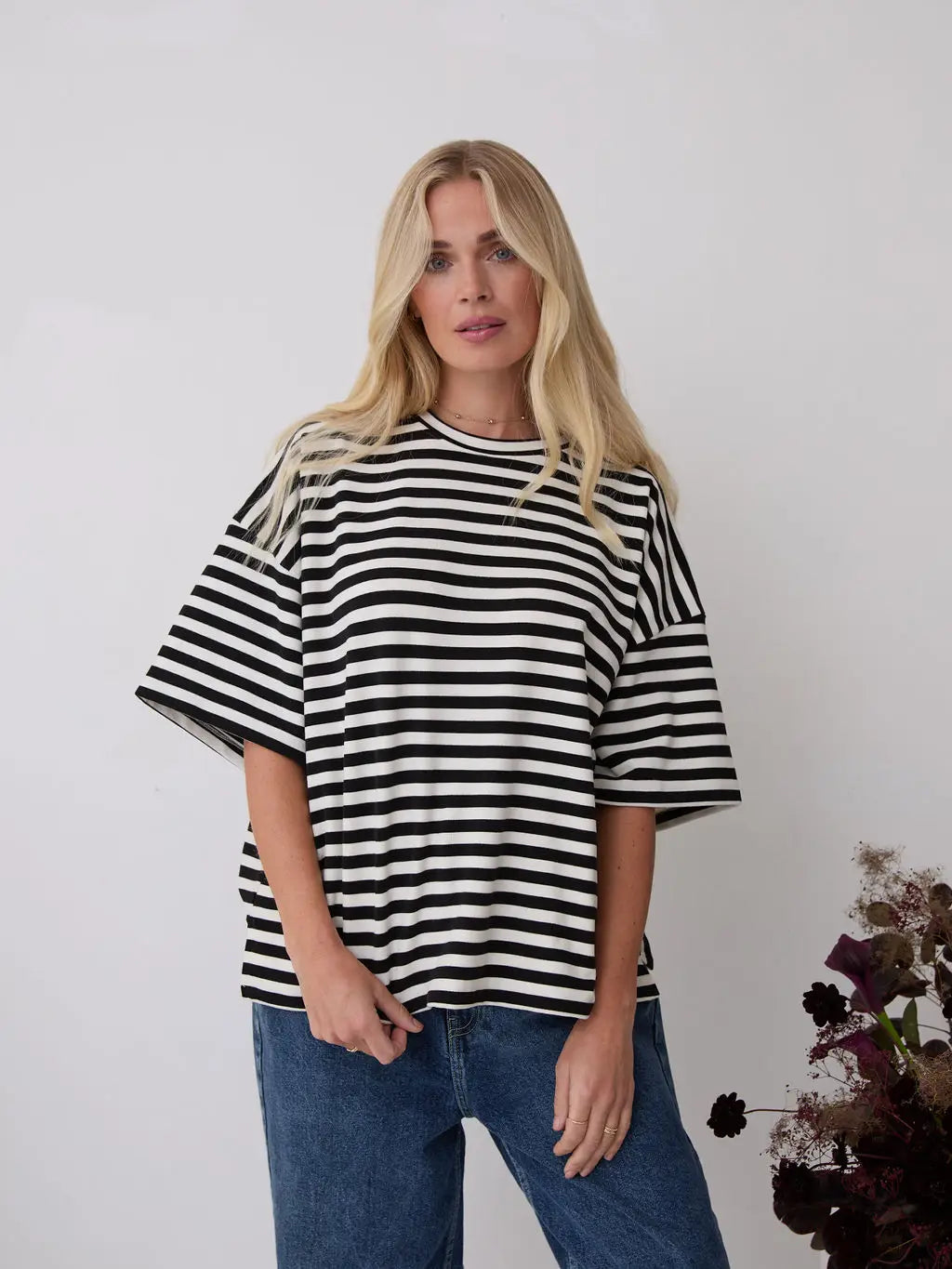 SARA SUPER SOFT STRIPE TEE BLACK WHITE