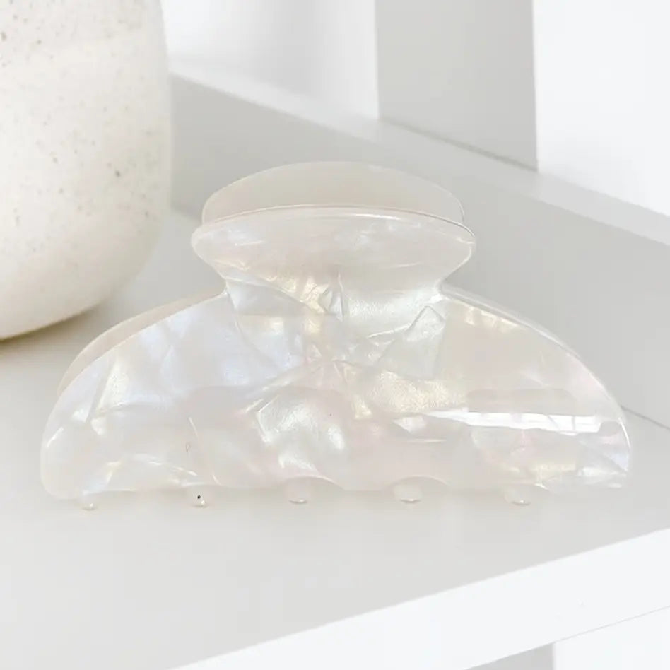 HAIR CLAW PEARL