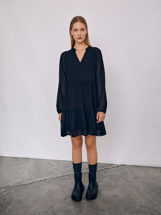 MILA LS SMOCK DRESS  BLACK